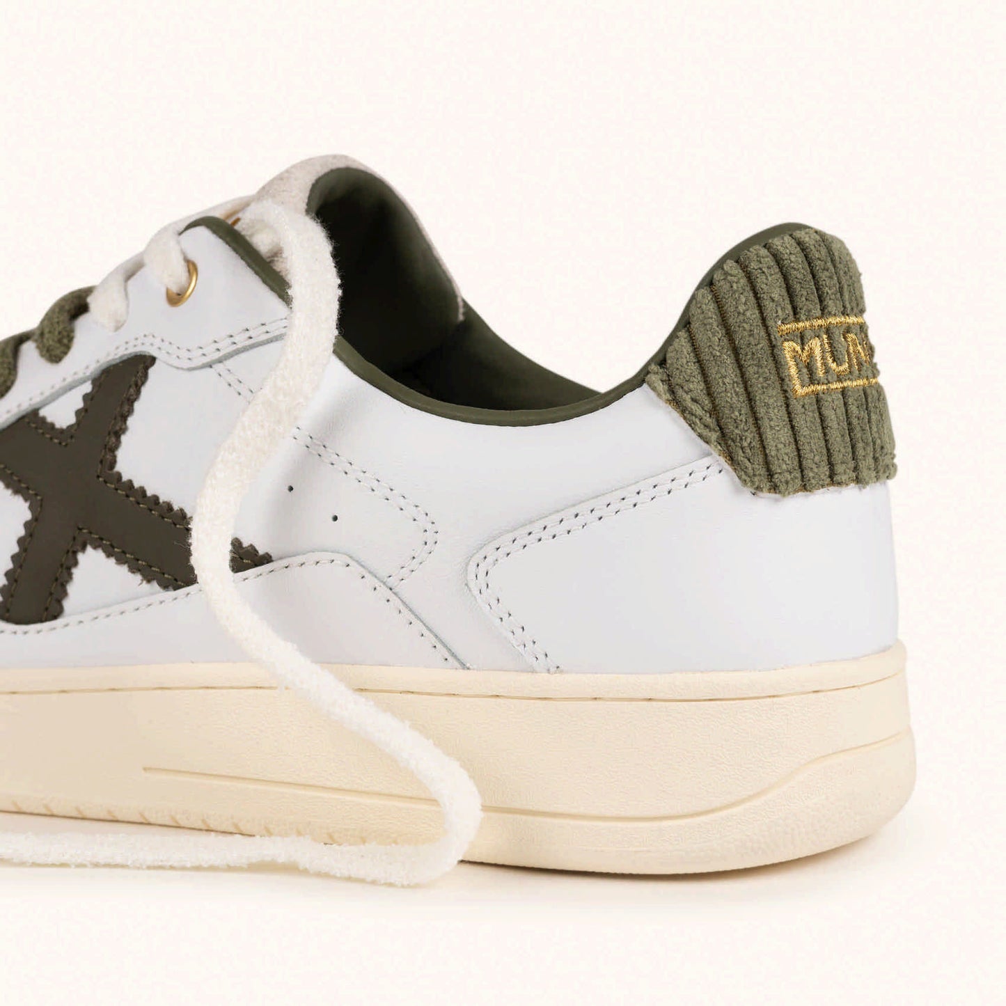 Legit 125 - White/Green