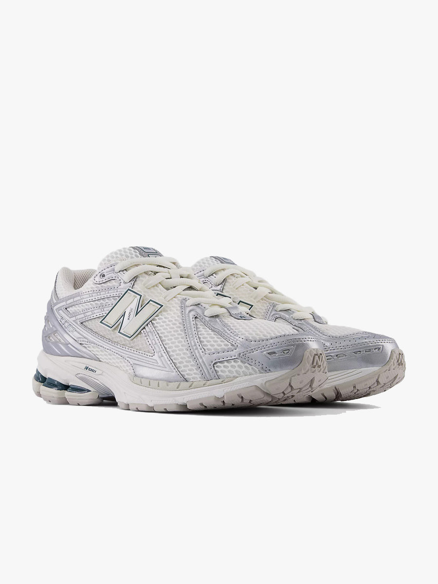 1906 - Silver/white