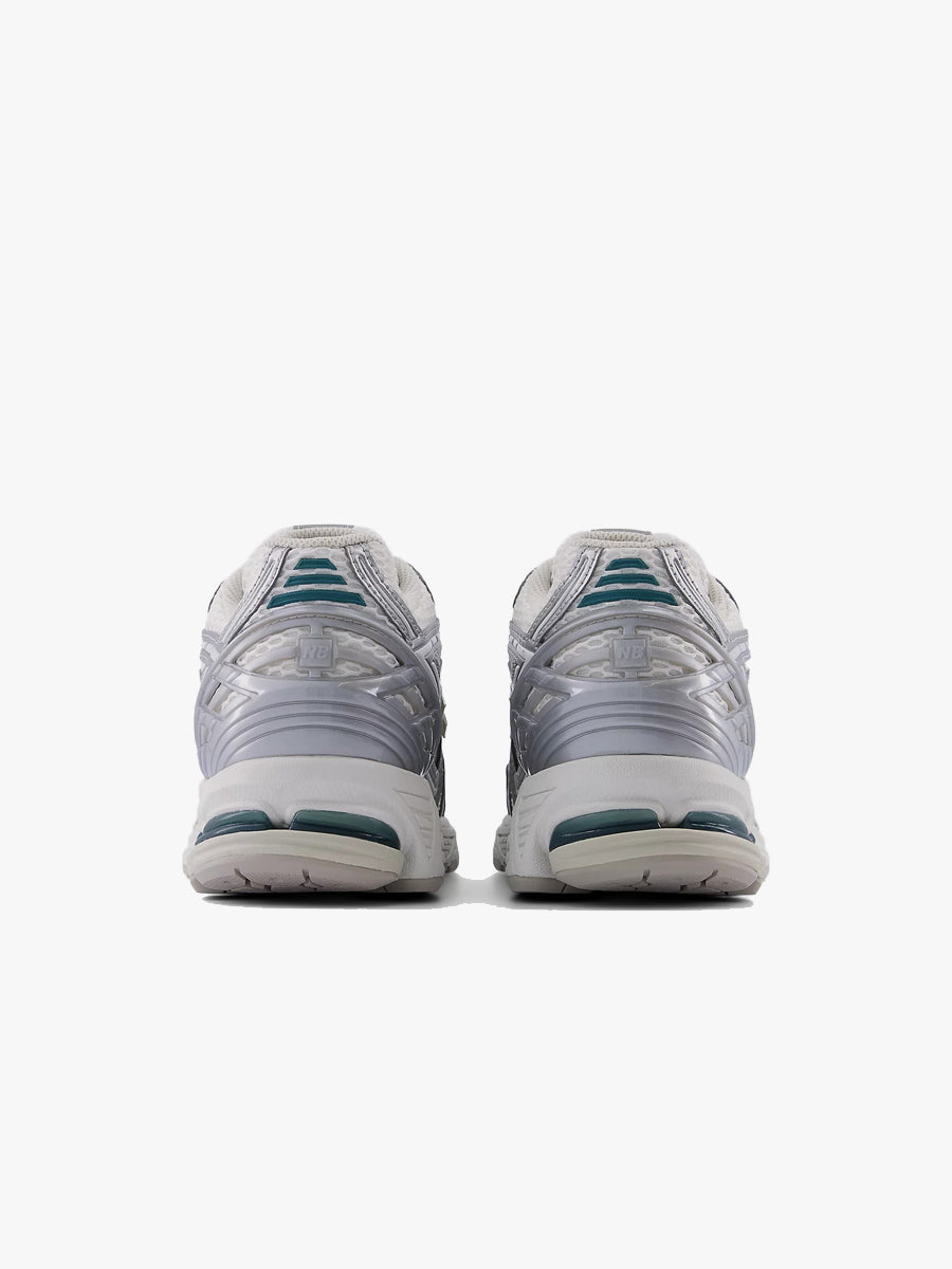1906 - Silver/white
