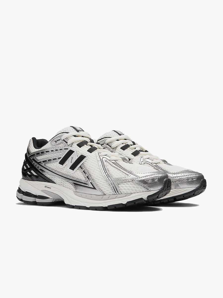 1906 - Silver/black