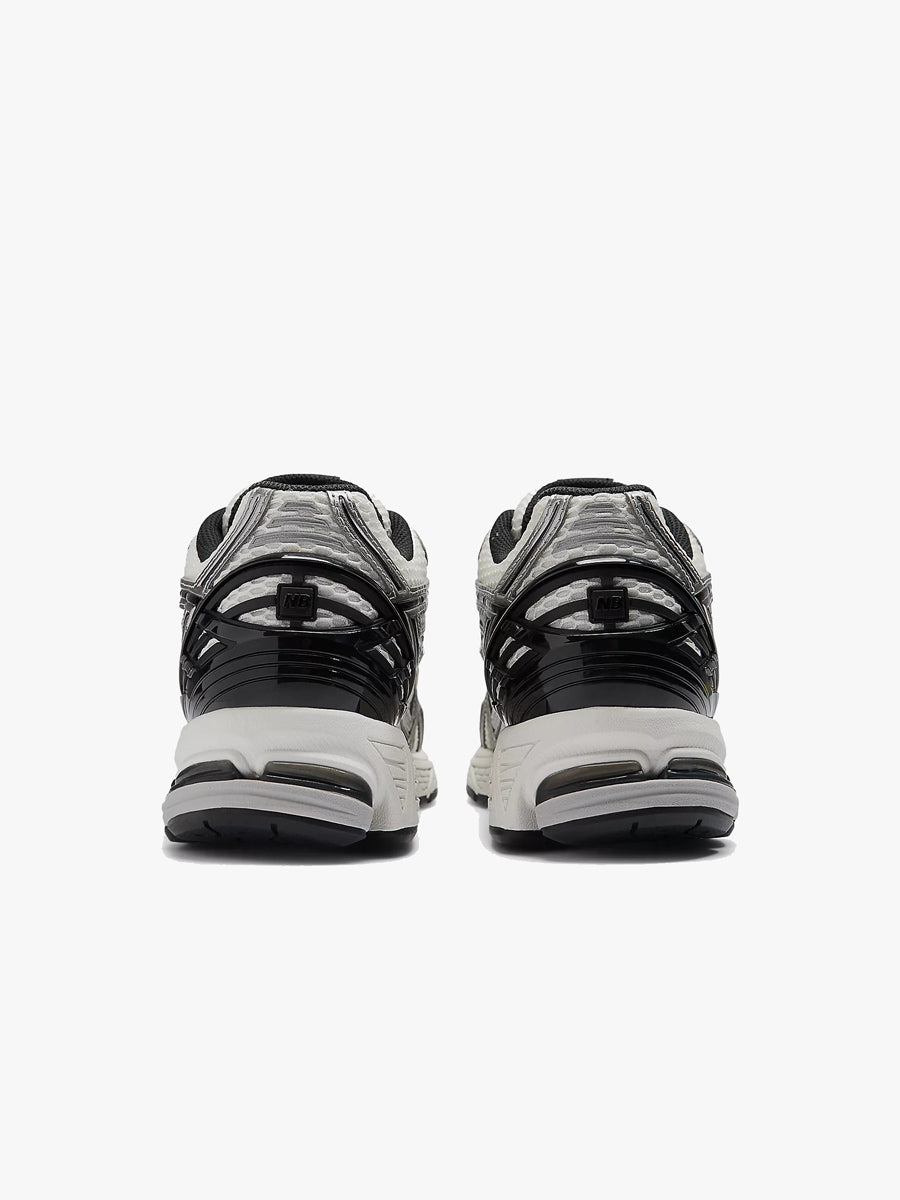 1906 - Silver/black