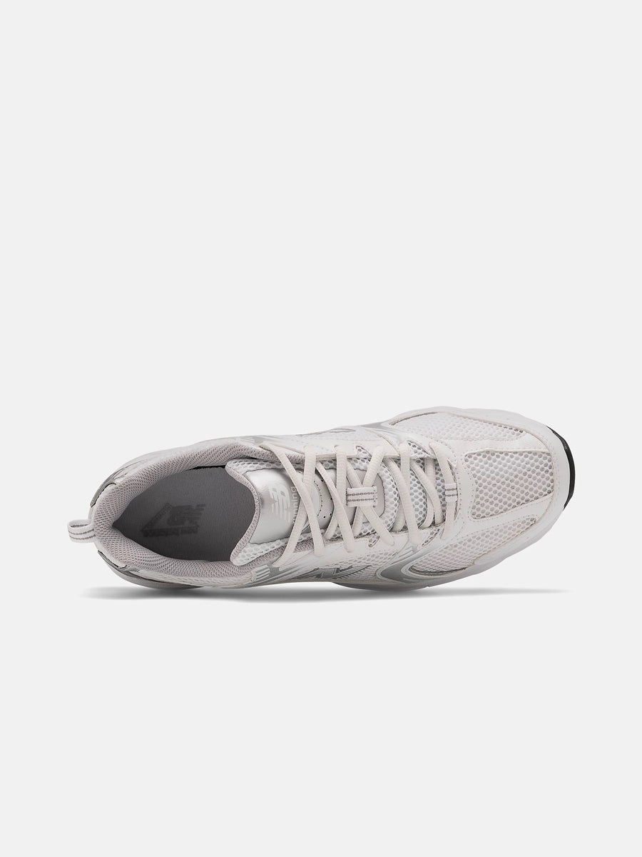 530 - White/silver