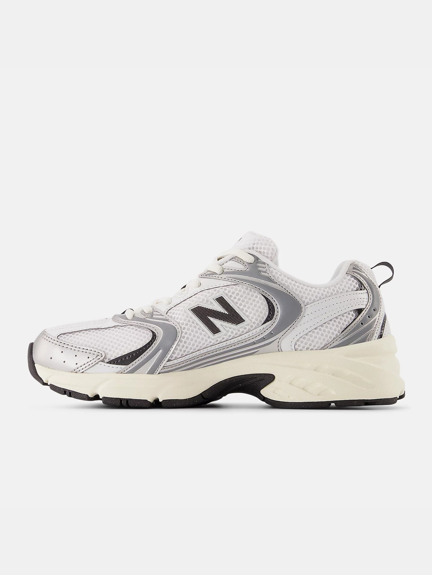 530 - Silver metallic/black