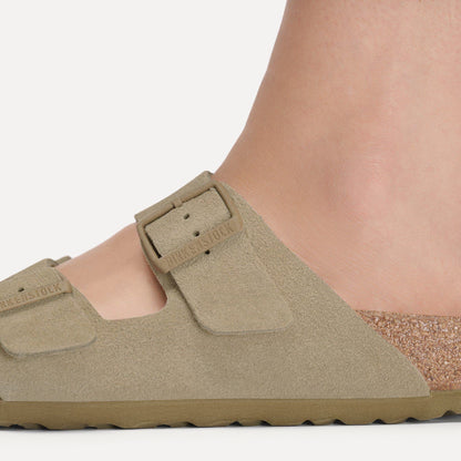 Arizona faded khaki suede