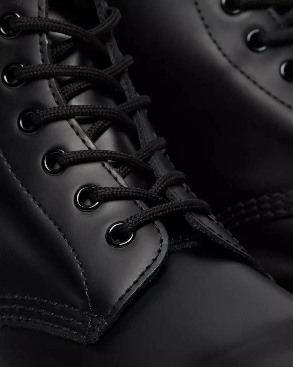 1460 - Smooth black