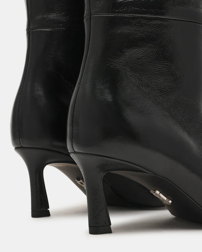 LAVAN - Black