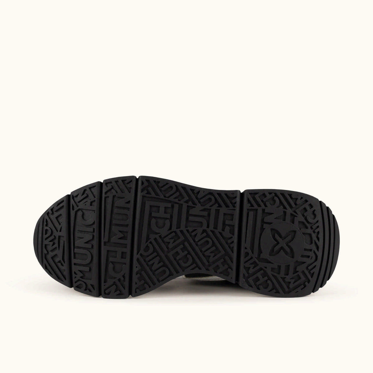 MAMBA 17 - Black