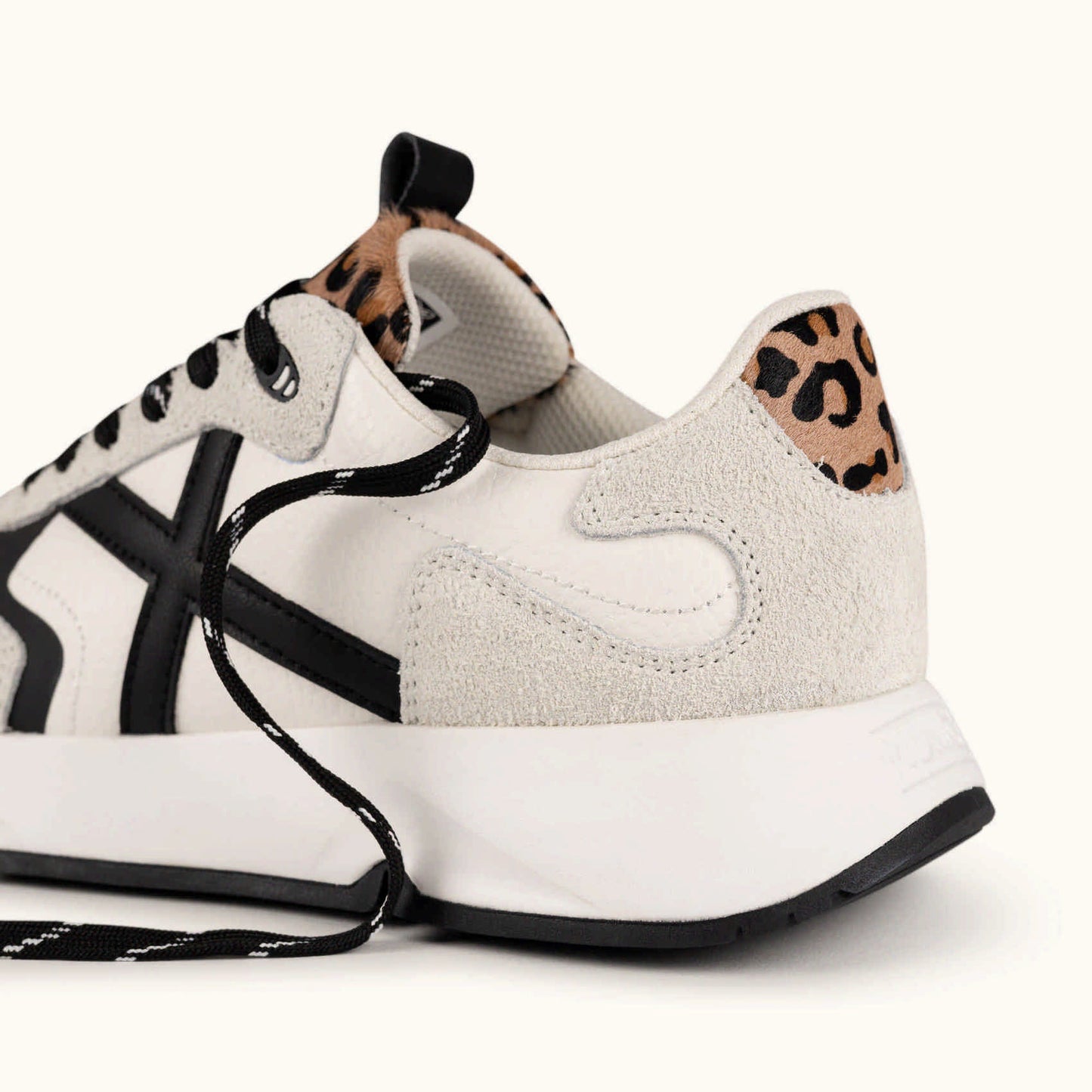 MAMBA 18 - White