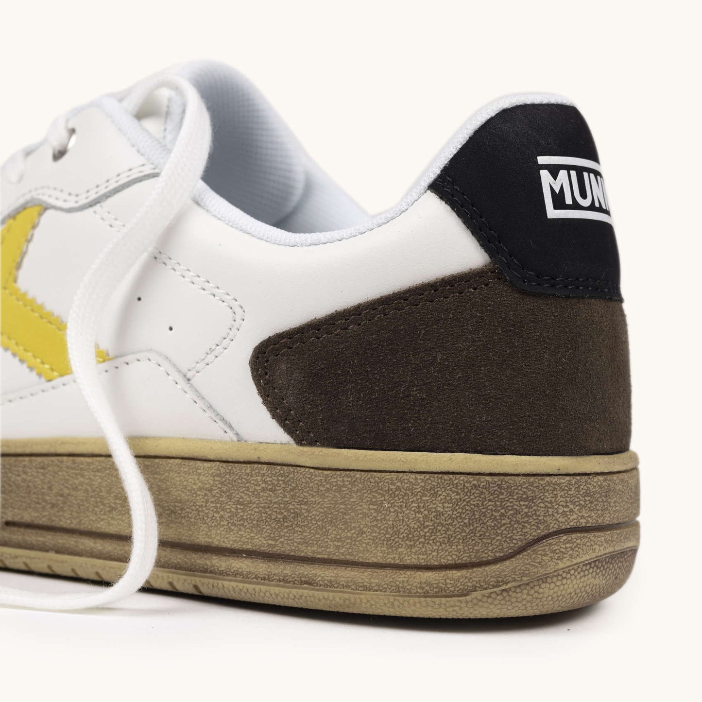 Legit Man 118 - White/Yellow