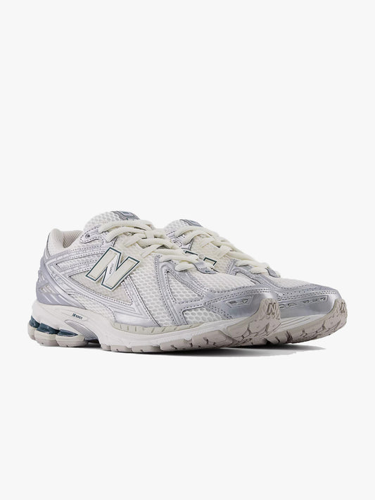 1906 - Silver/white