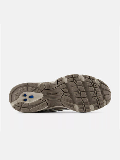 740 - Timberwolf/Sea salt