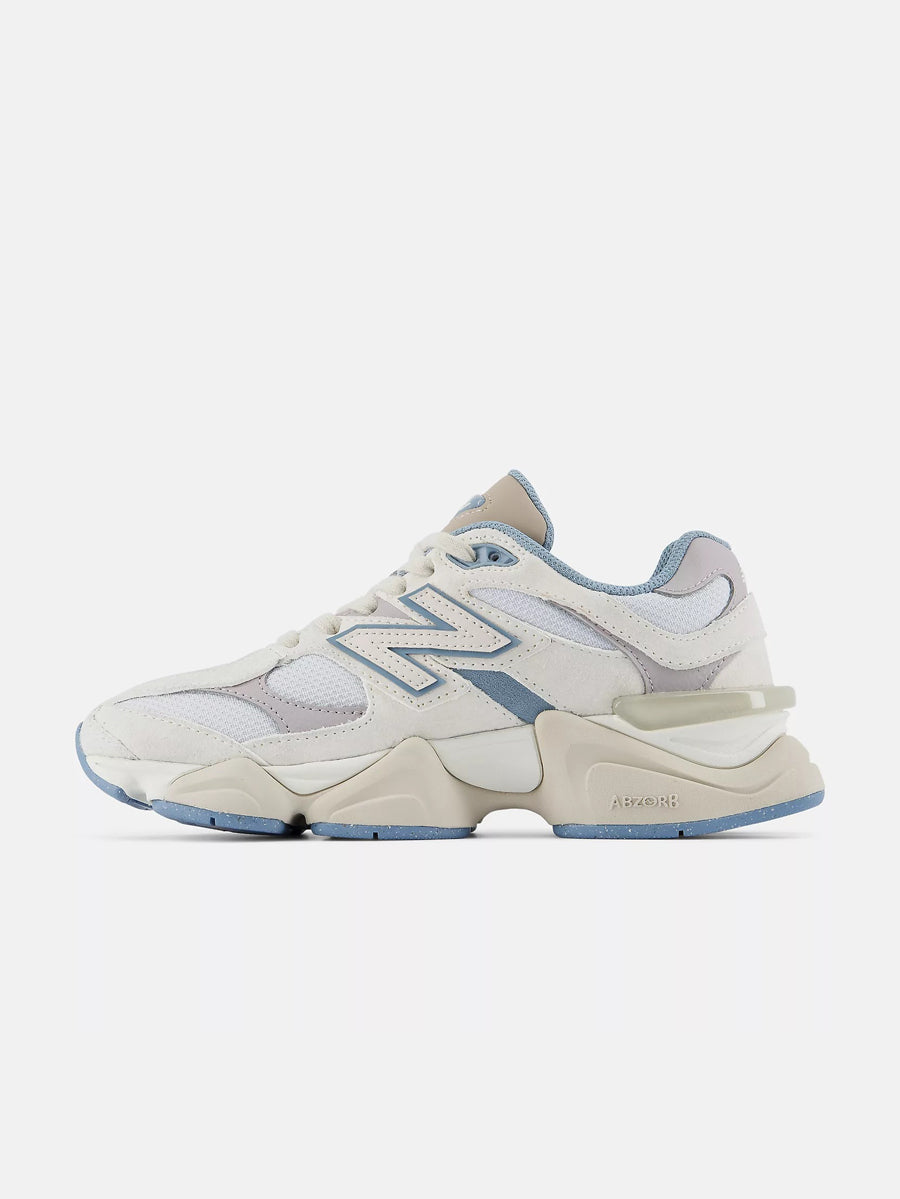 9060 - White/Light blue