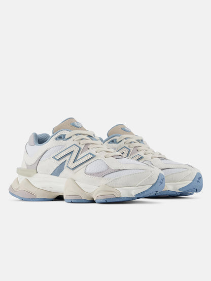 9060 - White/Light blue