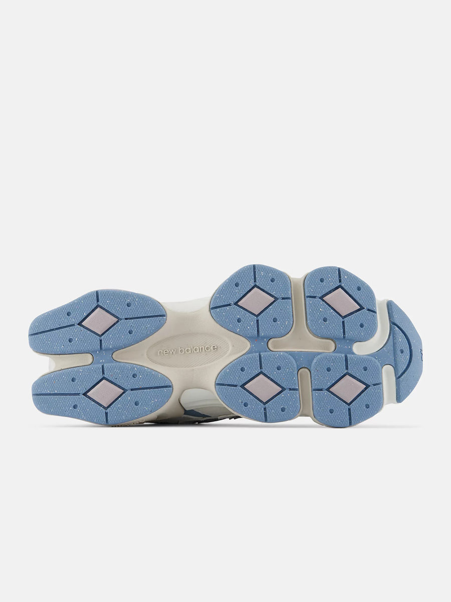 9060 - White/Light blue