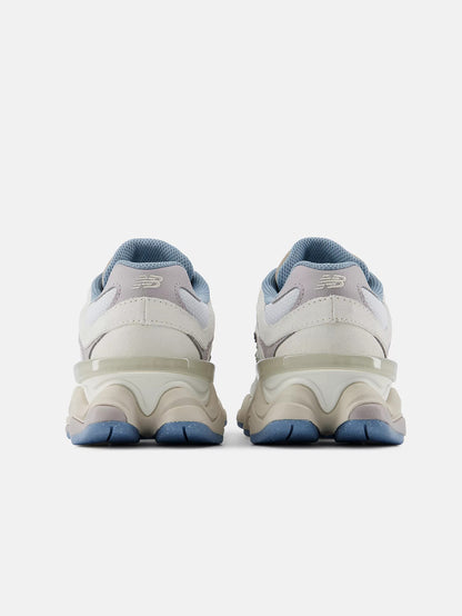 9060 - White/Light blue