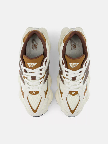 9060 - White/Brown